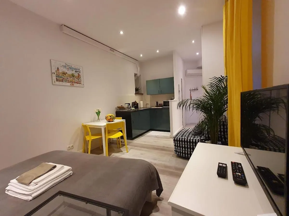 L-2 Krakow Center Studio O&P Apartfamily
